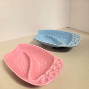 MCM USA Pottery Ashtrays Set of 2, Blue and Pink Kitschy vintage 7.5".